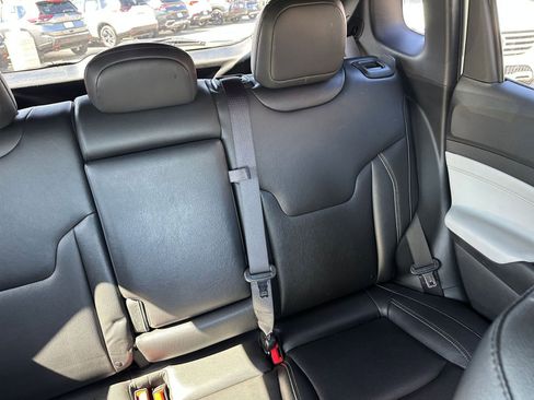 Used 2025 Jeep Compass Limited AWD/4WD image 38