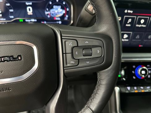 Used 2025 GMC Sierra 2500 Denali Ultimate AWD/4WD image 16
