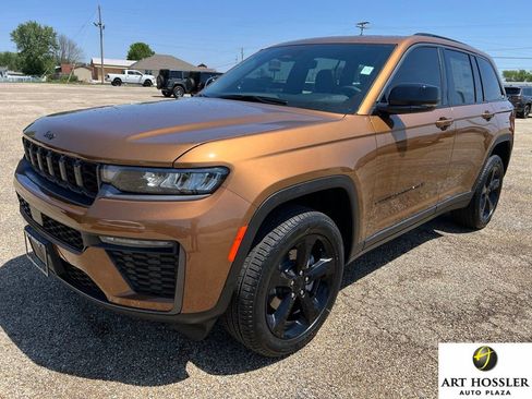 New 2026 Jeep Grand Cherokee Limited AWD/4WD image 1