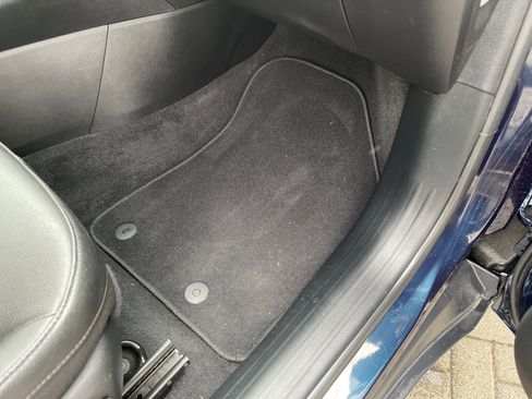 Used 2024 Jeep Compass Latitude image 35