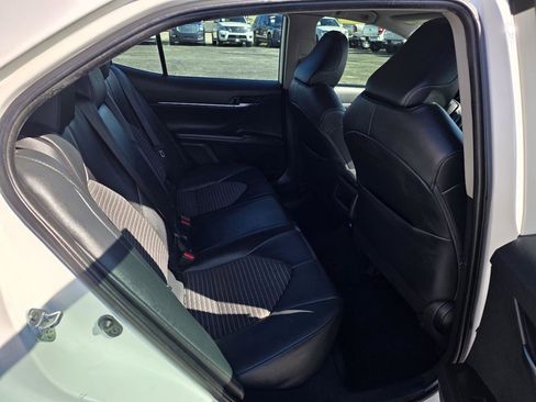 Used 2021 Toyota Camry SE image 15