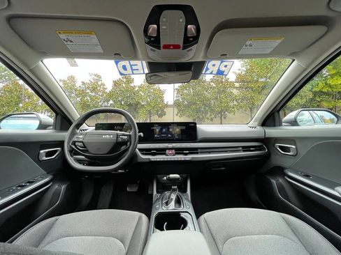 Used 2025 Kia K4 FWD image 28