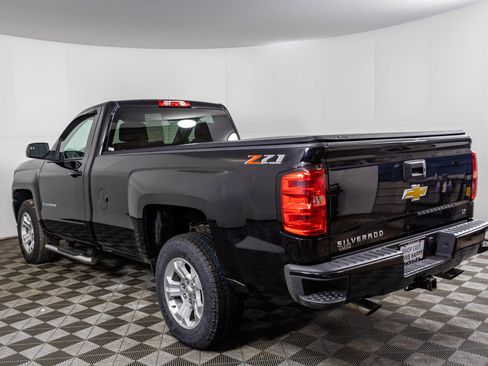 Used 2018 Chevrolet Silverado 1500 LT w/ LT Convenience Package AWD/4WD image 28