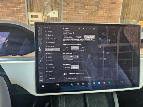 Used 2022 Tesla Model X image 46