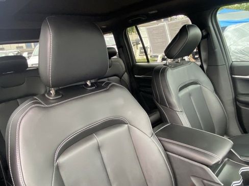 Used 2025 Jeep Grand Cherokee Limited image 31