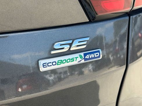 Used 2019 Ford Escape SE image 13