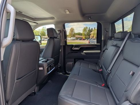 New 2026 GMC Sierra 3500 Denali w/ Denali Reserve Package AWD/4WD image 40