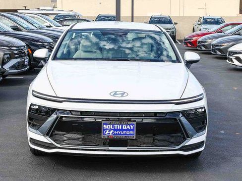New 2026 Hyundai Sonata SE FWD image 2