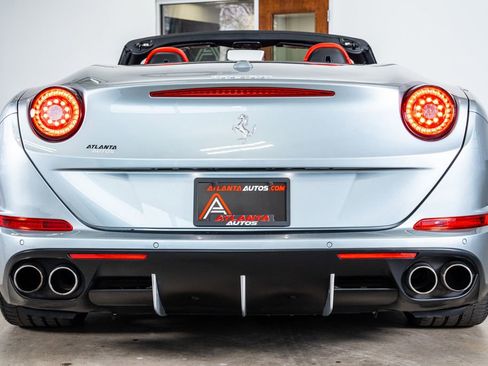 Used 2017 Ferrari California T image 7