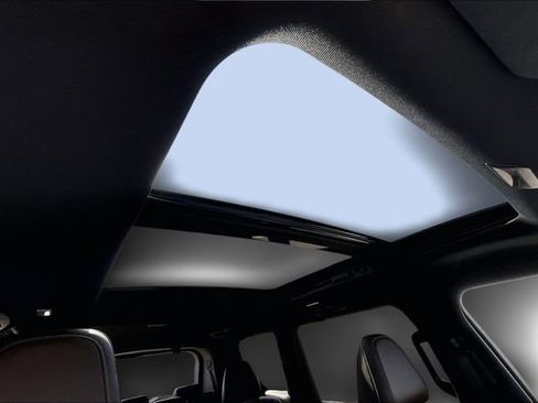 Used 2025 Nissan Armada Platinum Reserve image 14