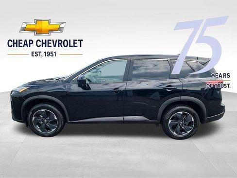 Used 2025 Nissan Rogue SV FWD image 2