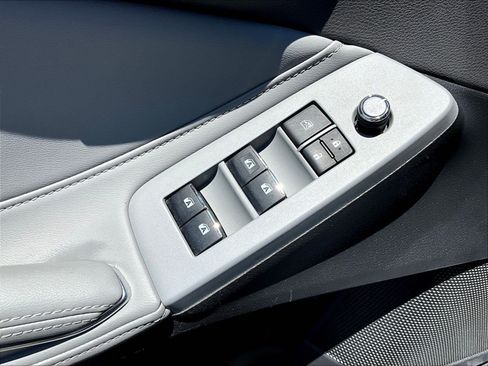 Used 2021 Toyota Avalon XLE w/ Moonroof Package FWD image 36