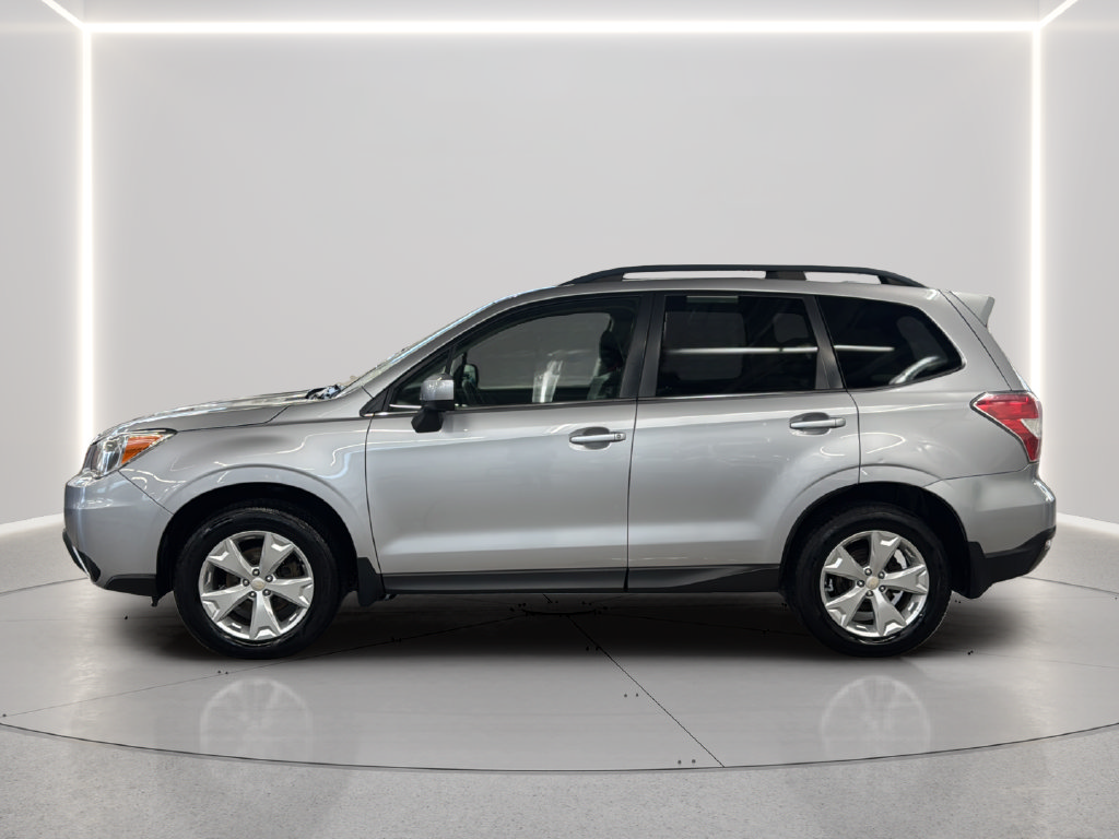 Used 2016 Subaru Forester 2.5i Limited AWD/4WD image 3