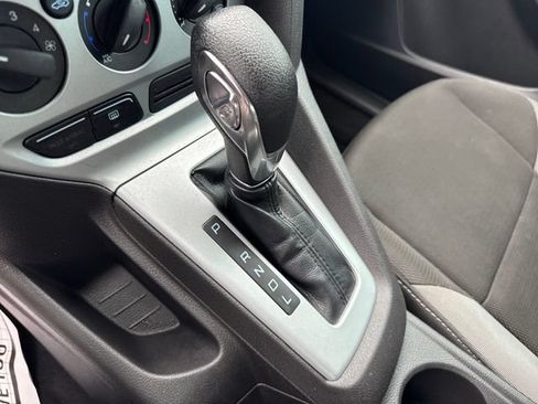Used 2012 Ford Focus SE FWD image 24