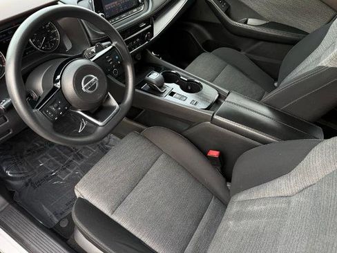 Certified 2021 Nissan Rogue SV image 17