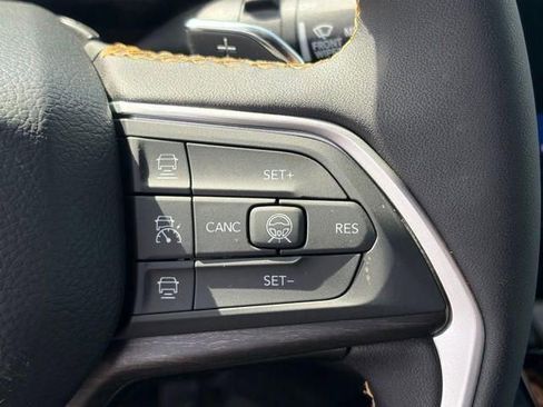 New 2026 Jeep Grand Cherokee L Limited AWD/4WD image 18