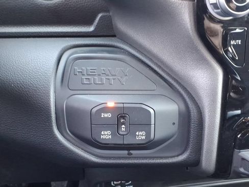 Used 2026 RAM 2500 Big Horn AWD/4WD image 7