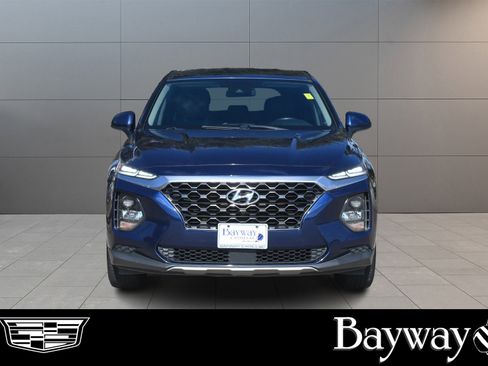 Used 2019 Hyundai Santa Fe SE image 2