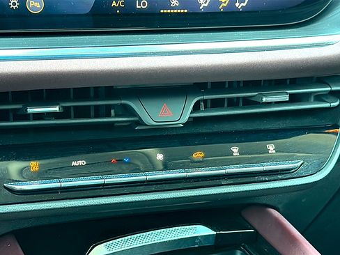 New 2026 Buick Envision Sport Touring AWD/4WD image 24