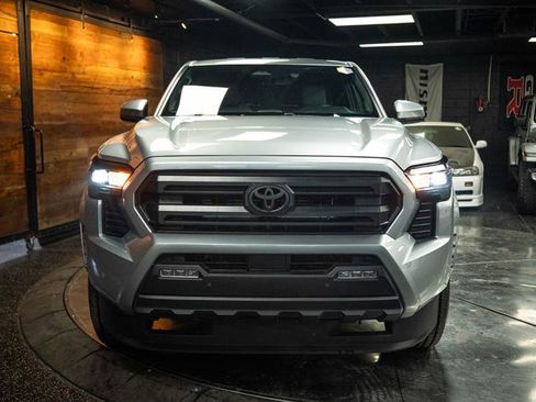 Used 2024 Toyota Tacoma SR5 w/ SR5 Upgrade Package image 4
