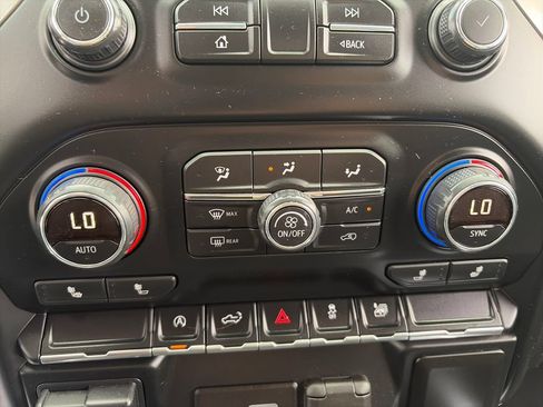 Used 2019 Chevrolet Silverado 1500 RST AWD/4WD image 23
