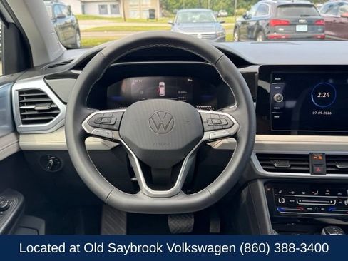 Certified 2026 Volkswagen Taos SE AWD/4WD image 18