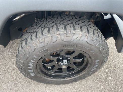 Used 2018 Jeep Wrangler Unlimited Sport w/ Dual Top Group AWD/4WD image 15