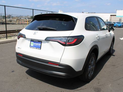 New 2026 Honda HR-V LX image 12