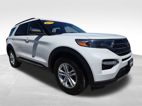 Used 2022 Ford Explorer XLT w/ Equipment Group 202A AWD/4WD image 1