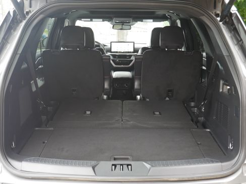 Certified 2025 Ford Explorer ST AWD/4WD image 29
