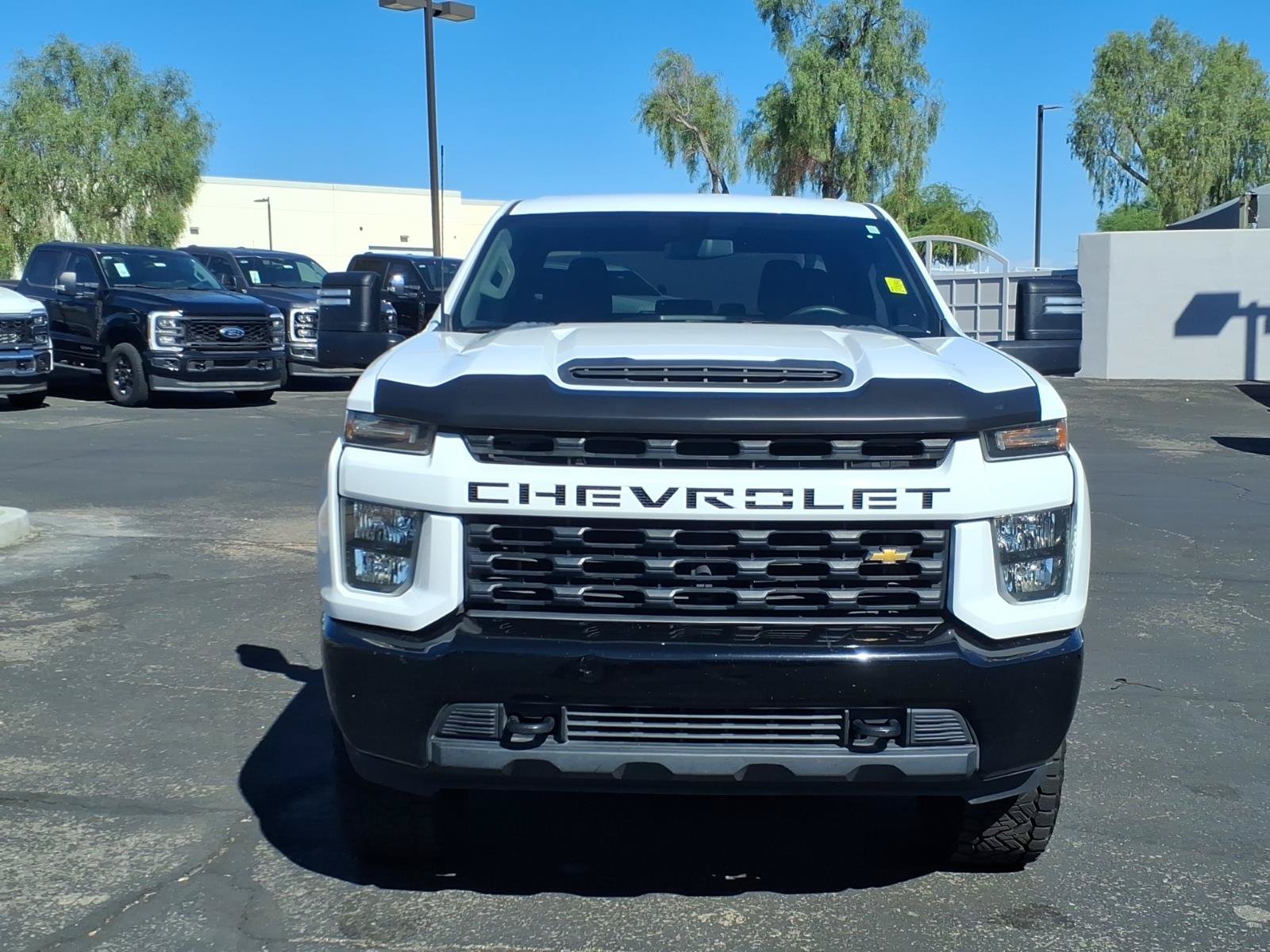 Used 2023 Chevrolet Silverado 2500 Custom AWD/4WD image 2