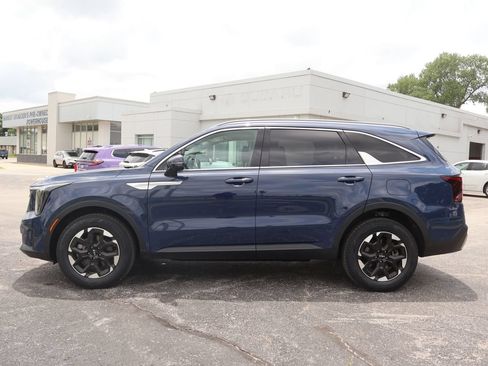 Used 2024 Kia Sorento S w/ Panoramic Sunroof Package AWD/4WD image 5