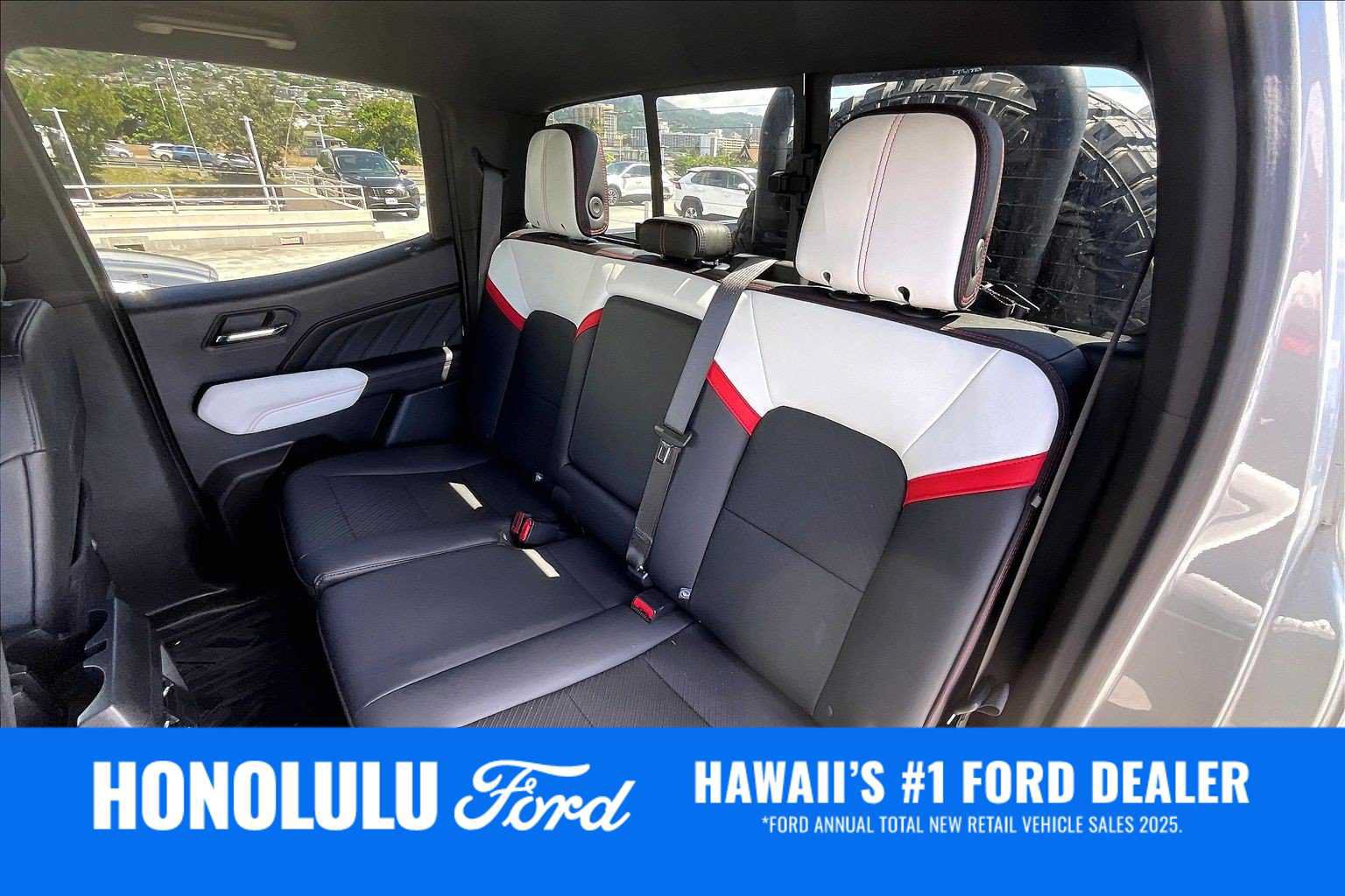 Used 2024 GMC Canyon AT4X w/ AT4X AEV Edition AWD/4WD image 29