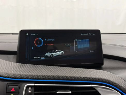 Used 2019 BMW i8 Roadster AWD/4WD image 30