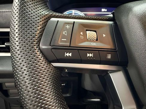 Used 2023 Mitsubishi Outlander SE AWD/4WD image 25