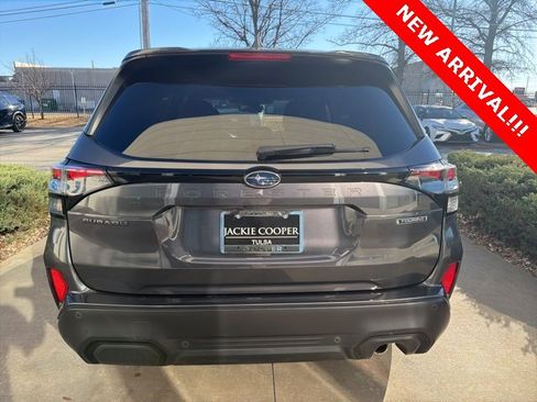 Used 2025 Subaru Forester Touring image 3
