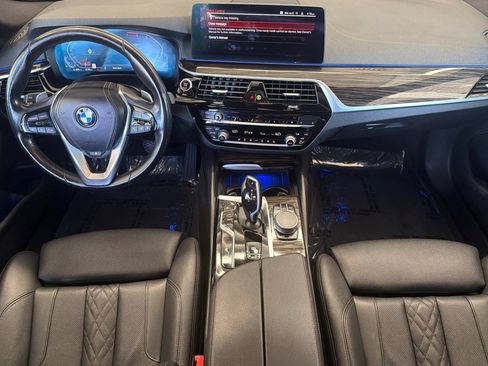 Used 2021 BMW 530i w/ Convenience Package RWD image 14