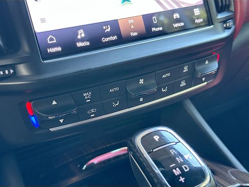 Used 2022 Maserati Levante Modena image 16