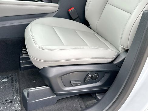 New 2026 Ford Explorer Active image 14