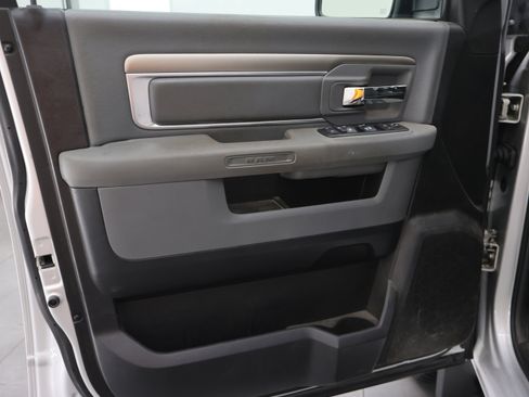 Used 2016 RAM 1500 Big Horn AWD/4WD image 39