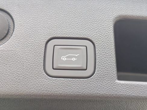 New 2026 Chevrolet Equinox ACTIV w/ Convenience Package III AWD/4WD image 31