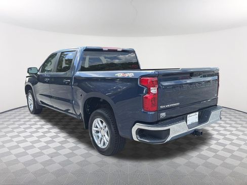 Used 2023 Chevrolet Silverado 1500 LT AWD/4WD image 7