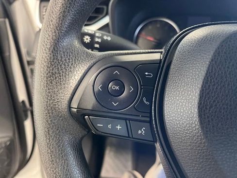 Used 2019 Toyota RAV4 LE image 25