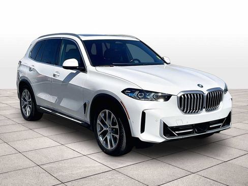 Used 2025 BMW X5 xDrive50e AWD/4WD image 2