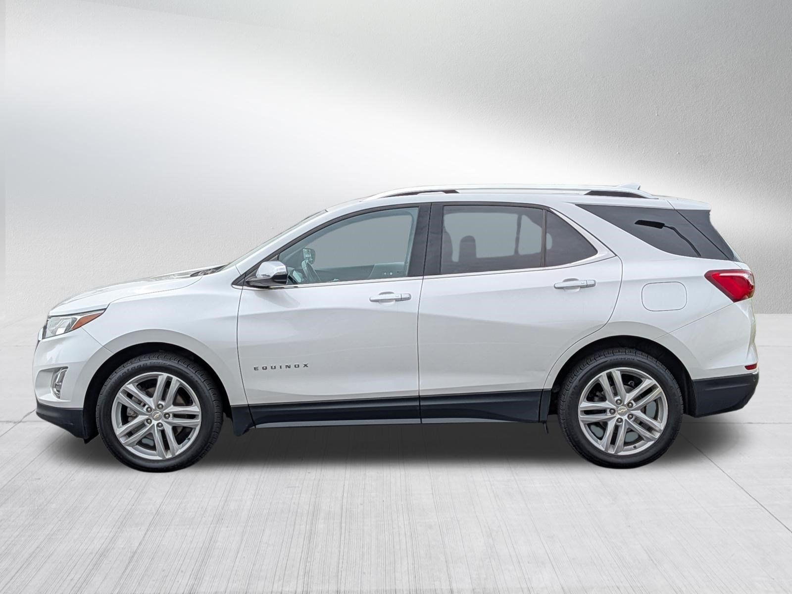 Used 2019 Chevrolet Equinox Premier AWD/4WD image 4