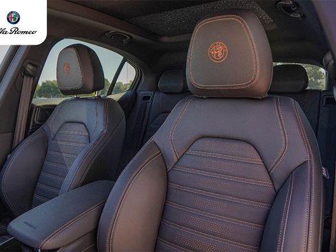 New 2025 Alfa Romeo Stelvio Sprint image 11