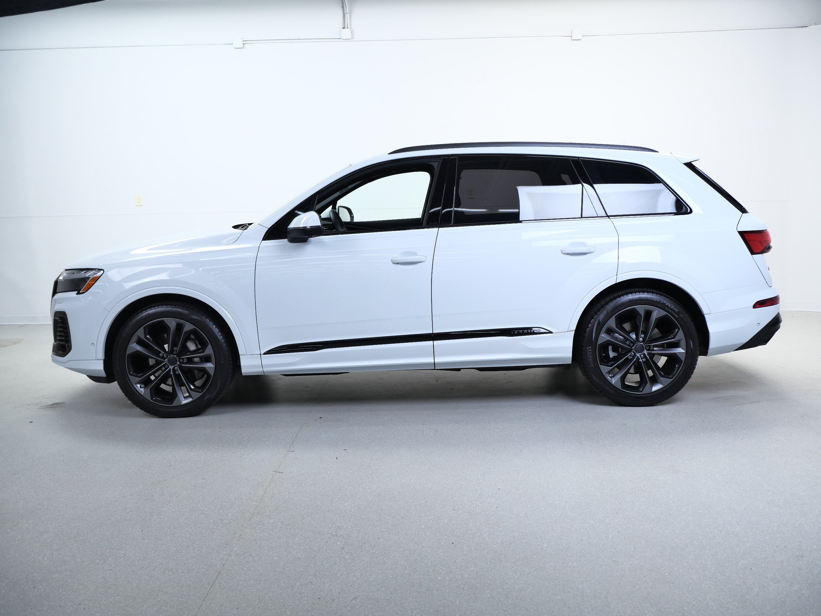 Used 2026 Audi Q7 3.0T Premium Plus w/ Premium Plus Package AWD/4WD image 10