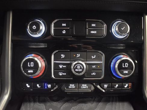 Used 2024 GMC Yukon Denali AWD/4WD image 27