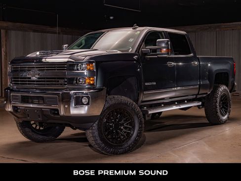 Used 2019 Chevrolet Silverado 2500 LTZ w/ Duramax Plus Package AWD/4WD image 5