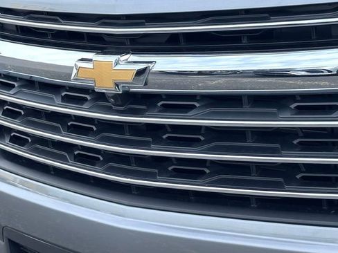 Used 2024 Chevrolet Traverse LT image 4